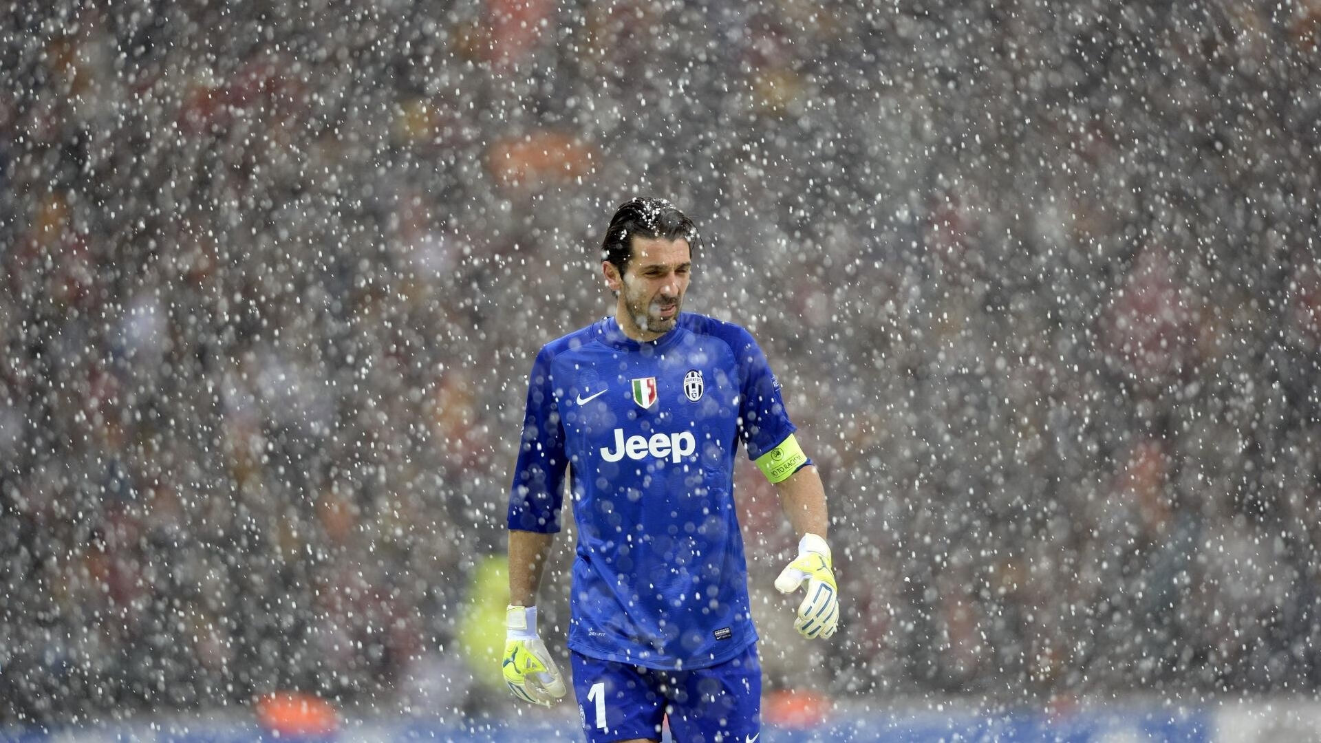 传奇球星再次闪耀赛场,引发狂热,精选传奇球员